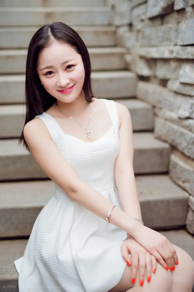 澳门温州私人伴游商务伴游乔妹的联系方式！